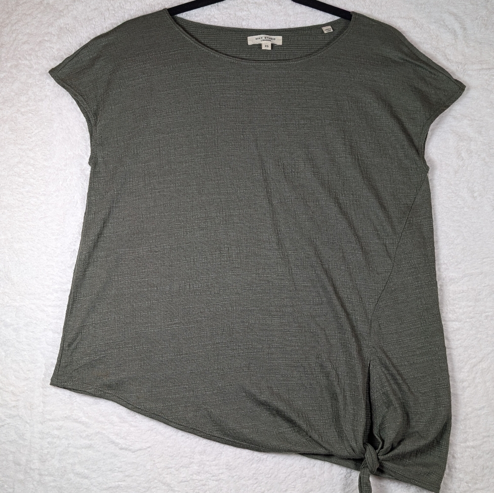 417-Nwot Max Studio  Short Sleeve Top‎ in Olive
